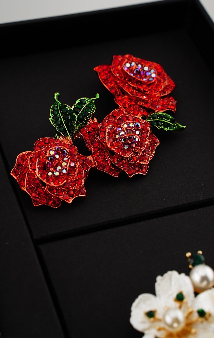 Sam & Sara Classic Silver Bowtie Set — red rose brooch detail