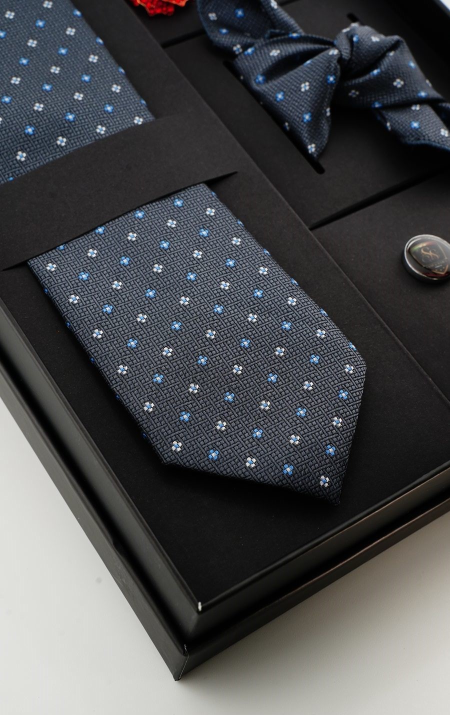 Sam & Sara Gold Edition Neckwear Set — full flat lay with tie, bowtie, brooch and cufflinks