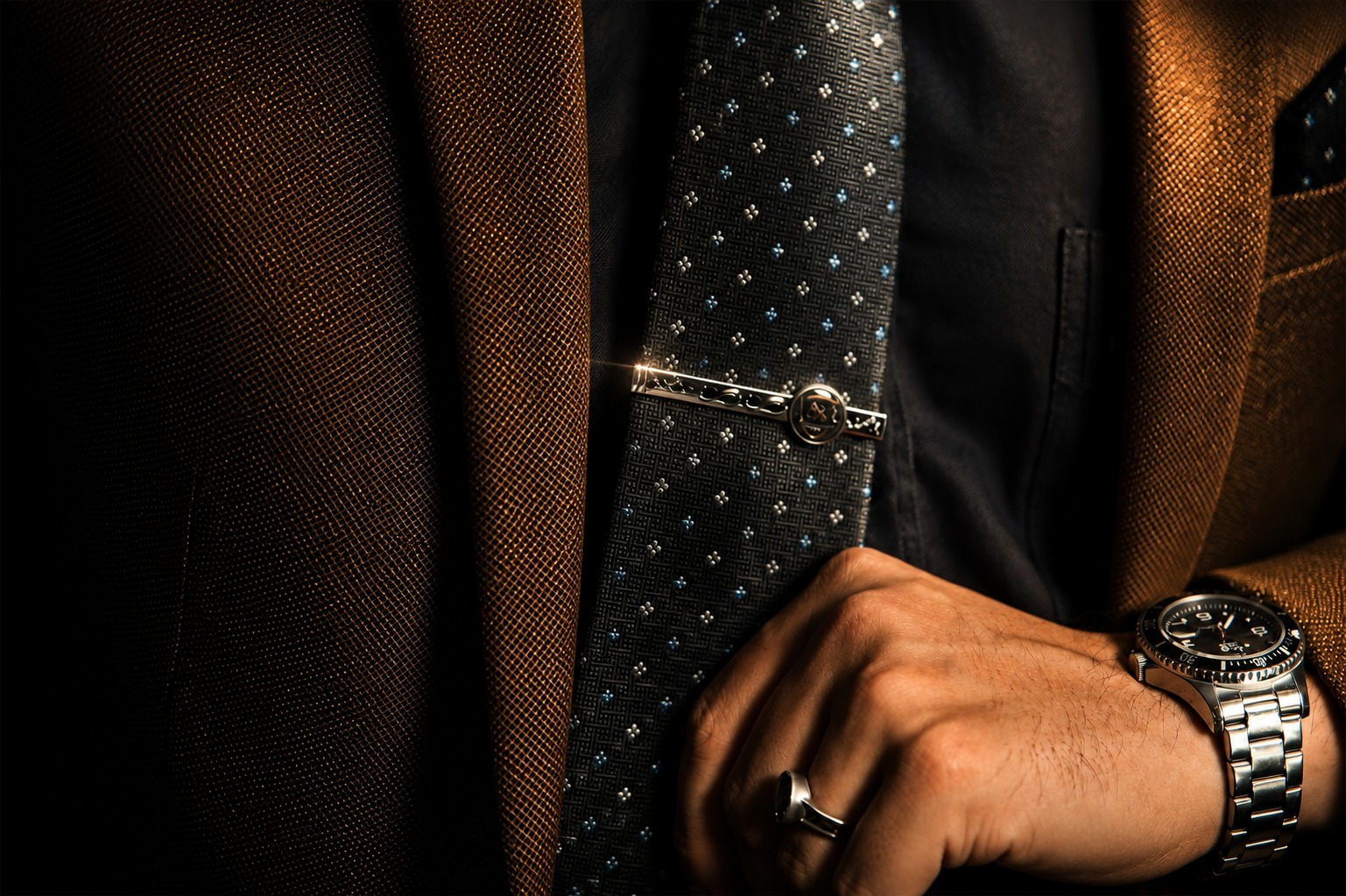 Sam & Sara Premium tie clip, watch, and tailored detail